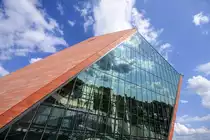 Das Muzeum II Wojny Światowej (polnisch f�r �Museum des Zweiten Weltkrieges�) in Gdańsk / Danzig wurde 2017 er�ffnet. Aufnahme: 13. August 2019.