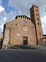 Siena, Basilica di San Clemente in Santa Maria dei Servi an der Piazza Manzoni, erbaut ab 1362 (17.06.2019)
