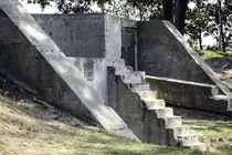 Danzig - Gdansk. Bunker auf der Halbinsel Weiterplatte im N�rdlichen Teil von Danzig. Der Kampf um die Westerplatte in Danzig war Auftakt des �berfalls auf Polen, der als der Beginn des Zweiten Weltkrieges gilt. Dabei feuerte das zu dieser Zeit im Danziger Hafen befindliche Schulschiff Schleswig-Holstein am 1. September 1939 Salven ihrer schweren Schiffsgesch�tze auf ein befestigtes Munitionslager Polens auf der Westerplatte. Aufnahme: 13. August 2019.