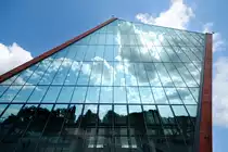 Danzig - Gdansk. Das Muzeum II Wojny Światowej (polnisch f�r �Museum des Zweiten Weltkrieges�) in Danzig wurde 2017 offiziell er�ffnet. Aufnahme: 13. August 2019.