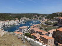 San Bonifacio, Ausblick von der Zitadelle auf den Hafen und Promenade en Mer (20.06.2019)