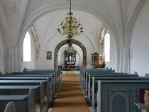 Bostrup, Kanzel von 1634 und romanischer Taufstein in der Ev. St. Mogens Kirche (22.07.2019)