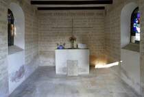 Schliengen im Markgrflerland, Blick in den Innenraum der Heilig-Kreuz-Kapelle, Okt.2019