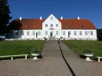 Horsens, Schloss Bygholm, dreifl�geliger Herrensitz, erbaut bis 1775 f�r Lars Thygeson (24.07.2019)