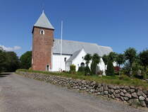 Framlev, romanische Ev. Kirche aus Schwemm- und Feldstein, erbaut im 13. Jahrhundert (24.07.2019)