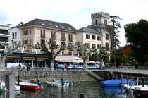 Ascona - Blick vom alten Bootshafen auf Uferpromenade mit Hotel Castello am 05.04.2008