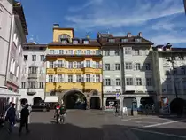 Bozen, historische Geb�ude am Rathausplatz (14.09.2019)