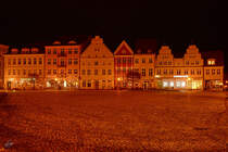 Die Nordseite des Greifswalder Marktplatzes zum Jahresende 2014.