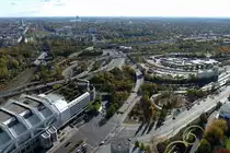Das Autobahndreieck Funkturm. Rechts die ehemalige AVUS Nordkurve. Links der S-Bahnhof Westend. Darunter ein Teil des ICC. Das Autobahndreieck wird in der Zukunft umfangreich umgebaut. Die Arbeiten umfassen eine Autobahnl�nge von 1900m mit 25 Br�cken. Zur Zeit finden Baugrunduntersuchungen statt.  Foto: 28.10.2012