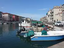 Chioggia, H�user und Boote am Canale Lombardo (19.09.2019)