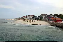 Blick w�hrend einer Hafenrundfahrt auf den Strand des Ostseebads Laboe (Kreis Pl�n).
[2.8.2019 | 11:48 Uhr]