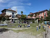 Baveno, Restaurants und Kirche an der S�dspitze der Isola dei Pescatori (05.10.2019)