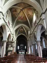 Arona, Innenraum der Kollegiatskirche della Nativita di Maria Vergine, erbaut von 1468 bis 1488 (06.10.2019)