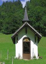 Kleine Kapelle in der Nhe der Alpe Oberau hinter Spielmannsau im Trettachtal hinter Oberstdorf (Landkreis Oberallgu - August 2005)
