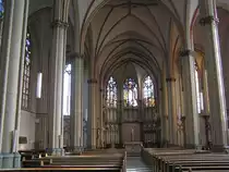 Innenansicht der kath. St. Lambertikirche in Gladbeck (Kreis Recklinghausen, NRW - M�rz 2006)