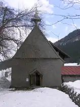 Au�enansicht der St.-Anna-Kapelle, der �lstesten Holzkapelle in S�ddeutschland, gebaut im 16. Jahrhundert; geh�rt zu Rohrmoos im Starzlachtal, einem Ortsteil von Oberstdorf (Landkreis Oberallg�u - April 2006)