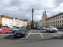 Hradec Kralove / K�niggr�tz, Velke Namesti mit Jesuitenkirche St. Marien, erbaut von 1654 bis 1666 von Carlo Lurago (30.09.2019)