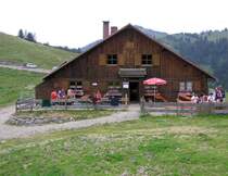 Alpe Hllritzen (1484m) oberhalb vom Aubachtal, mit Kfz nur ber Mautstrae von Gunzesried aus zu erreichen (Landkreis Oberallgu - Juli 2006)