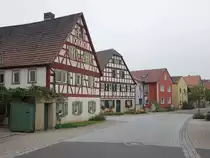 Gnodstadt, historische Fachwerkh�user in der Hauptstra�e (27.08.2017)