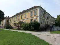 Gabcikovo, Schloss Amadeovsk� ka�tiel, erbaut Ende des 18. Jahrhunderts im barock-klassizistischen Stil (28.08.2019)