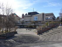 Memmingen, Westertorplatz mit Karstadt Kaufhaus und St. Josef Kirche (22.02.2020)
