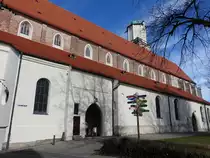 Memmingen, Stadtpfarrkirche St. Martin, erbaut im 13. Jahrhundert (22.02.2020)