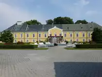 Lednicke Rovne / Lednitz-Rowne, Barockschlo� erbaut im 18. Jahrhundert (30.08.2019)