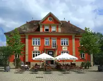 M�llheim, das ehemalige Vermessungsamt am Markgr�fler Platz, heute Restaurant, Juni 2010