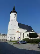 Bilovec / Wagstadt, gotische St. Nikolaus Kirche am Slezske Namesti (31.08.2019)
