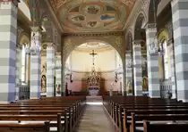 Oberrotweil, Kirche St.Johannes Baptist, Blick zum Altar, Ausmalung im Weinbrenner-Stil, M�rz 2020