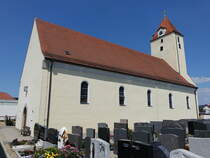 Tegernheim, katholische Pfarrkirche Maria Verkndigung, Chorturmkirche, Chor 12. Jahrhundert, Langhaus erbaut bis 1739 (02.06.2017)