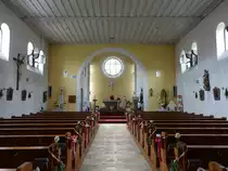 Bechtsrieth, moderner Innenraum der kath. Pfarrkirche St. Josef, erbaut 1930 (04.06.2017)