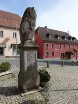 T�nnesberg, Kriegerdenkmal am Marktplatz, erbaut 1920 (04.06.2017)
