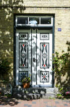 Haustr - Lange Strae 80 in Arnis an der Schlei, die kleinste Stadt Deutschlands. Aufnahme: 11. Mai 2020.