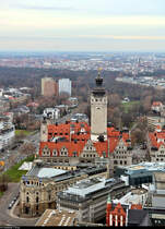 Blick von oben auf das Neue Rathaus der Stadt Leipzig mit seinem charakteristischen Turm.
Aufgenommen von der Aussichtsplattform des City-Hochhauses Leipzig.
[22.12.2019 | 11:33 Uhr]