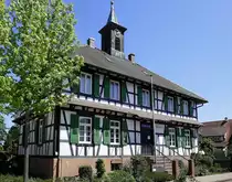 Hohnhurst, OT von Kehl am Rhein, das sch�ne Rathaus der ca. 260 Einwohner z�hlenden Gemeinde in der Ortenau, erbau um 1732, Mai 2020