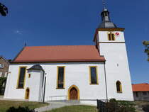 Mabach, Ev. Pfarrkirche St. Bartholomus, Saalbau mit eingezogenem Chor und Chorturm, erbaut bis 1582 (07.07.2018)