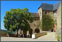 Vorhof der der Kernburg mit Torhaus und Wohnturm von Schloss Neuenburg. (Freyburg, 01.06.2020)
