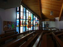 chtelhausen, moderner Innenraum der kath. St. Jakobus Kirche (07.07.2018)