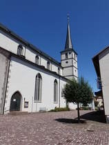 Bischofsheim in der Rhn, Stadtpfarrkirche St. Georg, erbaut von 1607 bis 1610 (08.07.2018)