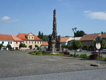 Velvary / Welwarn, Pestsule am Hauptplatz, erbaut von 1716 bis 1719 (28.06.2020)