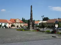 Velvary / Welwarn, Pests�ule am Hauptplatz, erbaut von 1716 bis 1719 (28.06.2020)