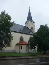 Podebrady / Podiebrad, Pfarrkirche Hl. Kreuz in der Palackeho Stra�e, erbaut von 1875 bis 1898 (29.06.2020)