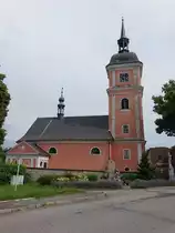 Makov, kath. Pfarrkirche St. Vitus, erbaut bis 1349, barockisiert im 18. Jahrhundert (29.06.2020)