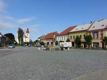 Vamberk / Wamberg, Huser und St. Prokop Kirche am Husova Namesti (30.06.2020)