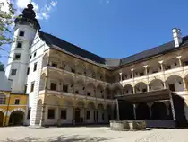 Velke Losiny / Gro� Ullersdorf, Arkadenhof im Renaissance Schloss, erbaut von 1580 bis 1589 (30.06.2020)