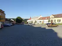 Kunstat / Kunstadt, H�user am Hauptplatz Namesti Krale Jiriho (01.08.2020)