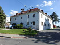 Dlouha Loucka / Langendorf, Schloss, erbaut im 17. Jahrhundert fr Jchym Pivec von Hradčany und Klintejn, heute Gemeindeamt (01.08.2020)