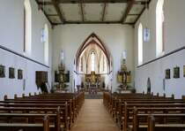 Hausen i.W., Blick zum Altar in der Kirche St.Josef, Juli 2020