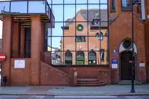 Ein Spiegelbild vom Lauenburger Rathaus (ratusz Lębork in Polen) om der neuen Glasfassade des Postamtes. Aufnahme: 19. August 2020.
Aufnahme: 19. August 2020.